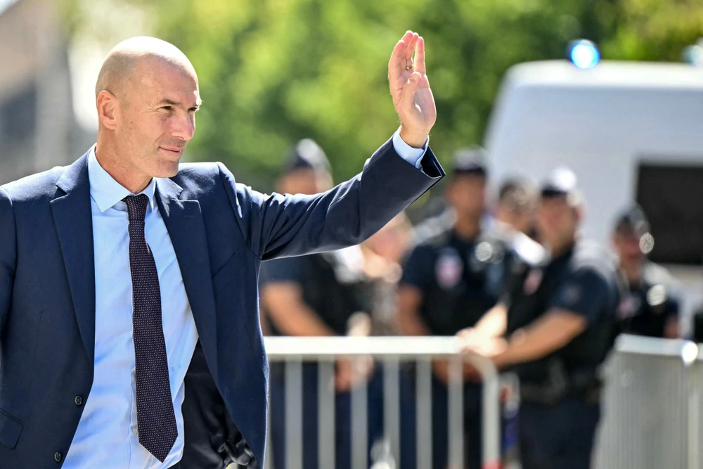 Zinedine Zidane chính thức trở thành HLV trưởng đội tuyển Pháp